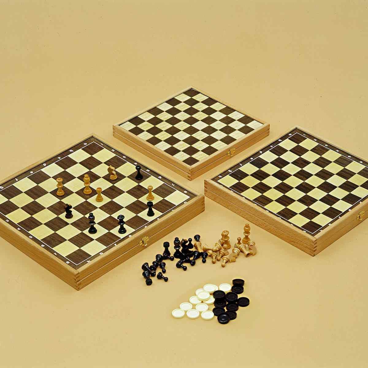 Dama in legno 30x30 con scacchi in plastica e pedine in legno